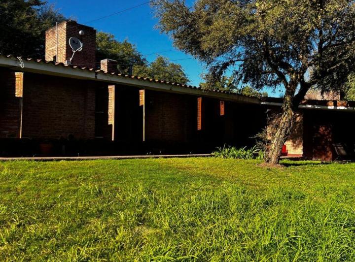 Casa · 250m² · 5 Ambientes · 1 Cochera
