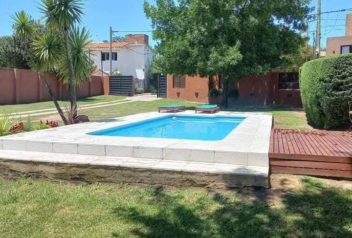 Casa · 203m² · 3 Dormitorios · 2 Cocheras