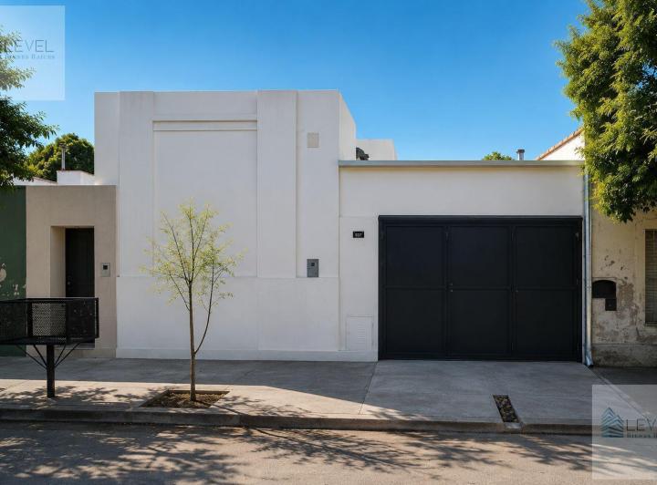 Casa · 144m² · 5 Ambientes · 1 Cochera