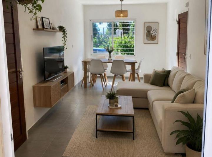 Casa · 90m² · 3 Ambientes · 2 Cocheras