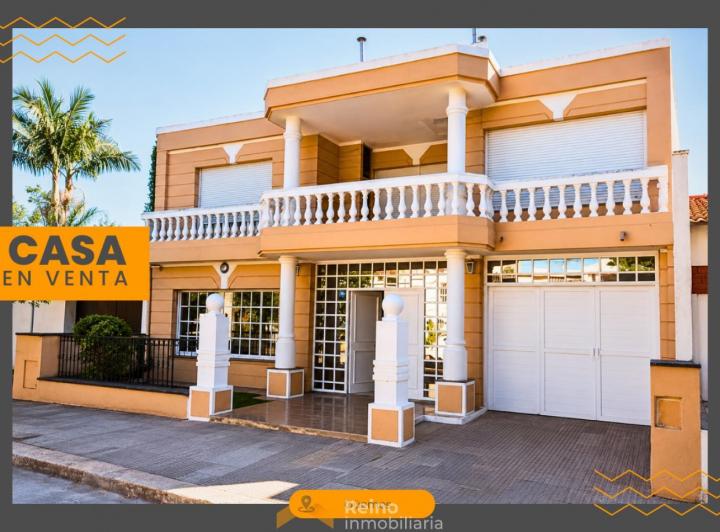 Casa · 306m² · 7 Ambientes · 2 Cocheras