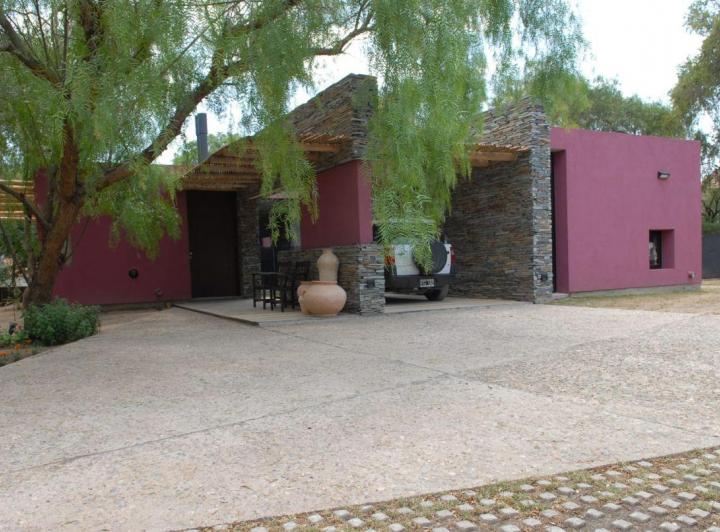 Casa · 242m² · 11 Ambientes · 1 Cochera