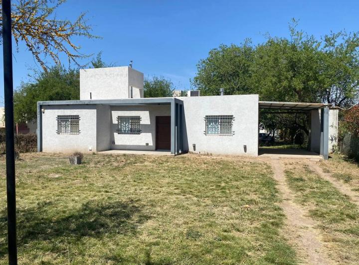 Casa · 100m² · 4 Ambientes · 1 Cochera