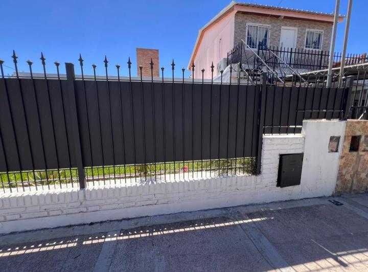 Casa · 176m² · 5 Ambientes · 2 Cocheras