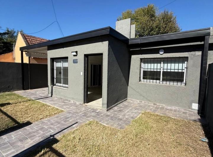 Casa · 350m² · 3 Dormitorios · 1 Cochera
