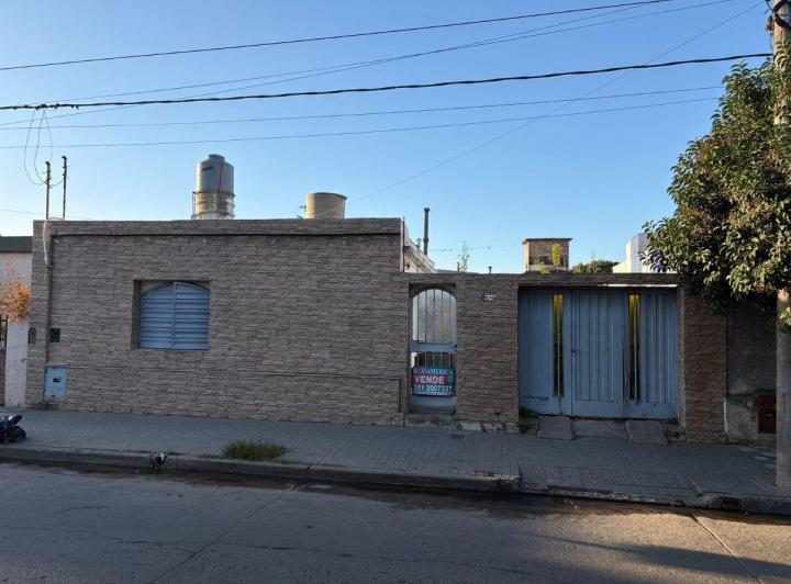 Casa · 101m² · 5 Ambientes · 1 Cochera