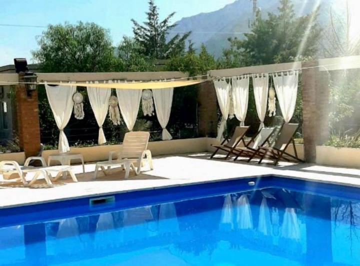 Casa · 263m² · 6 Dormitorios · 6 Cocheras
