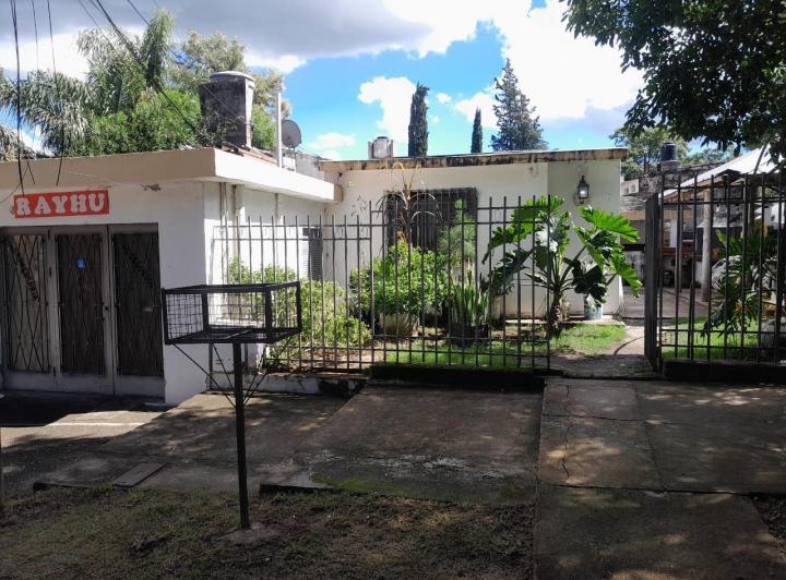 Casa · 241m² · 3 Dormitorios · 1 Cochera