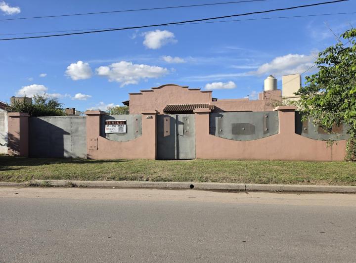 Casa · 149m² · 2 Ambientes · 1 Cochera