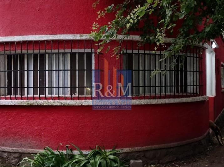 Casa · 250m² · 7 Ambientes · 2 Cocheras