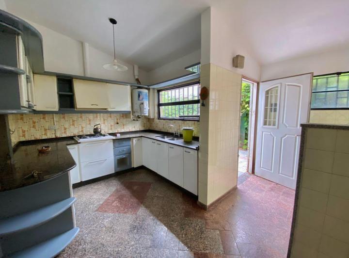 Casa · 122m² · 2 Dormitorios · 1 Cochera