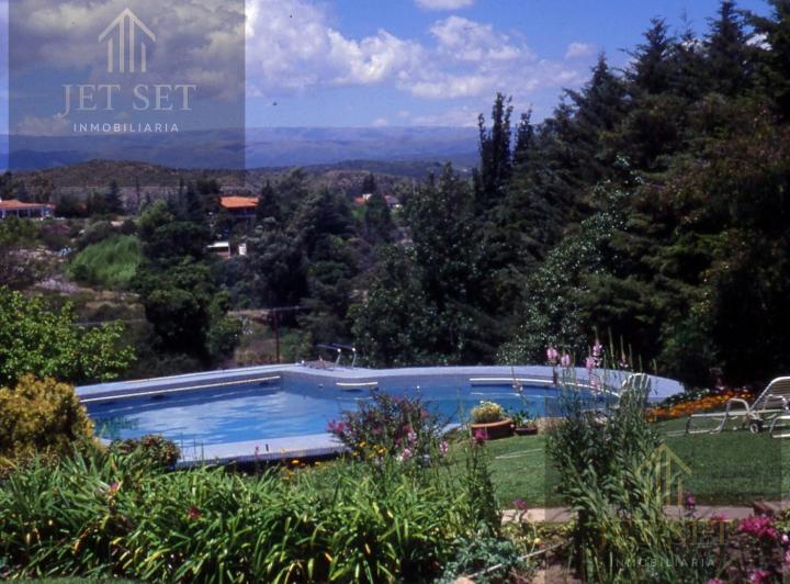 Casa · 290m² · 3 Dormitorios