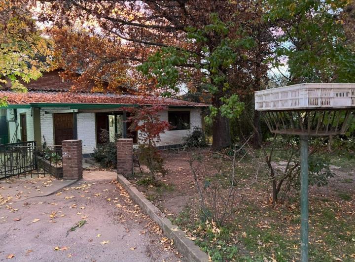 Casa · 251m² · 4 Ambientes · 1 Cochera