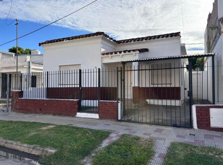 Casa · 99m² · 5 Ambientes · 1 Cochera