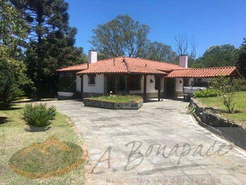 Casa · 380m² · 15 Ambientes · 3 Cocheras