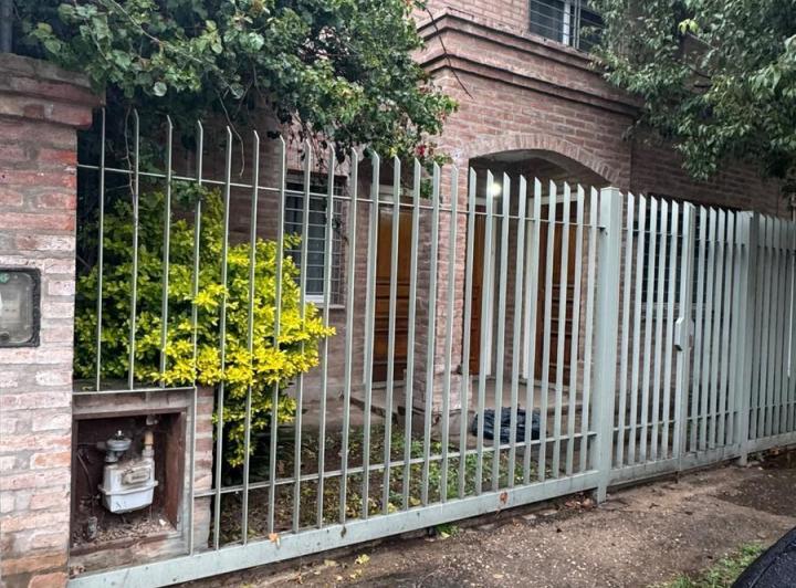 Casa · 300m² · 4 Ambientes · 1 Cochera