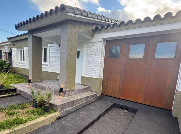 Casa · 270m² · 7 Ambientes · 1 Cochera