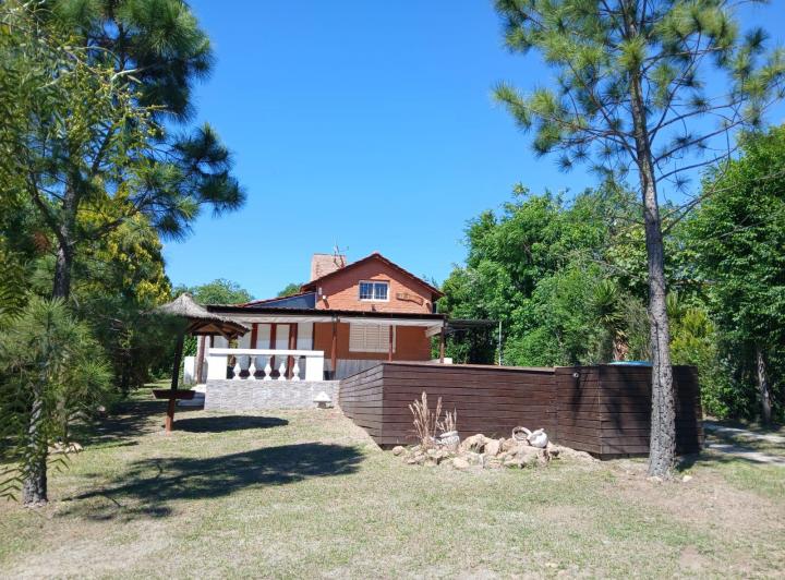 Casa · 144m² · 5 Ambientes · 1 Cochera