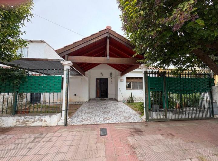 Casa · 159m² · 7 Ambientes · 2 Cocheras