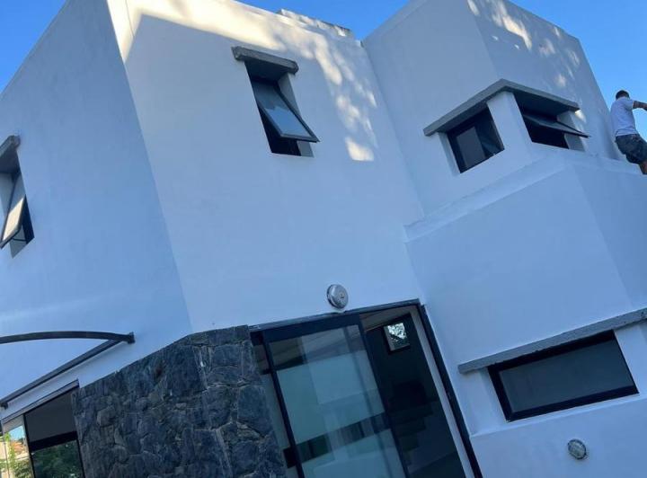 Casa · 110m² · 5 Ambientes · 2 Cocheras