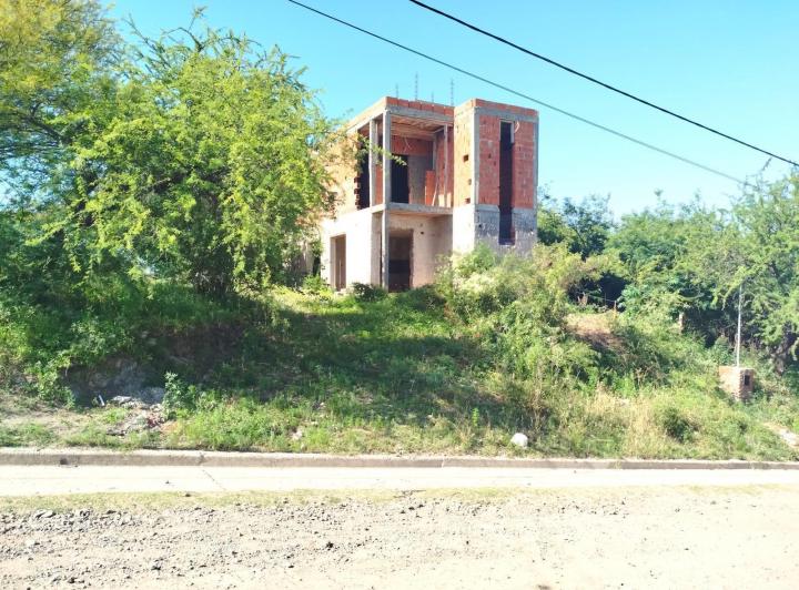 Casa · 81m² · 4 Ambientes · 1 Cochera