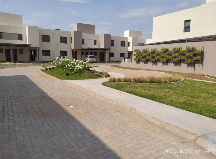 Casa · 140m² · 4 Ambientes · 1 Cochera