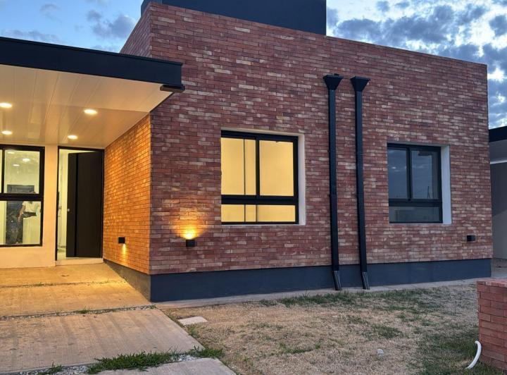 Casa · 75m² · 3 Ambientes · 1 Cochera
