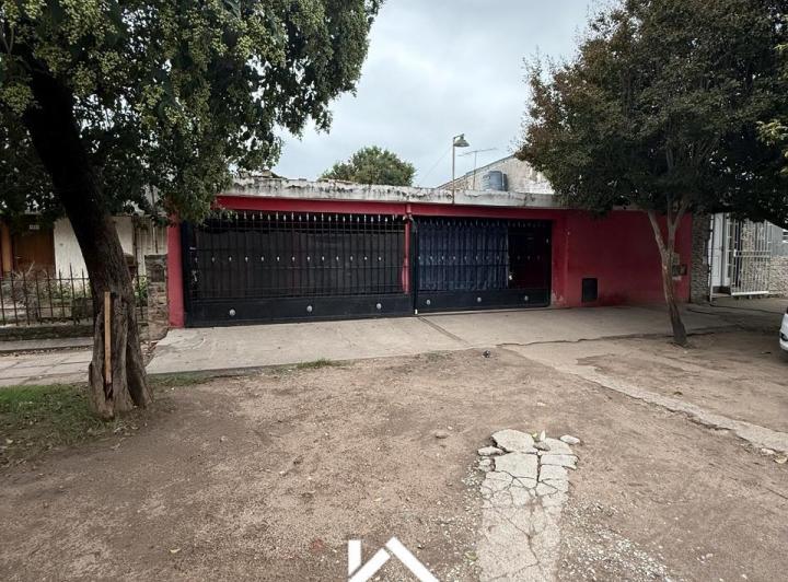 Casa · 175m² · 7 Ambientes · 1 Cochera