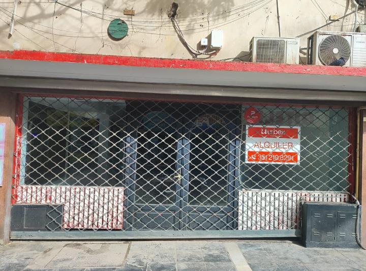 Local comercial · 140m²
