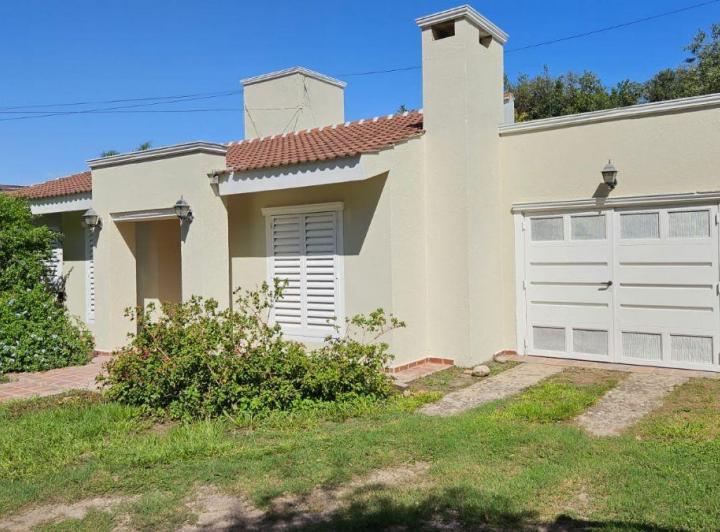 Casa · 140m² · 7 Ambientes · 1 Cochera