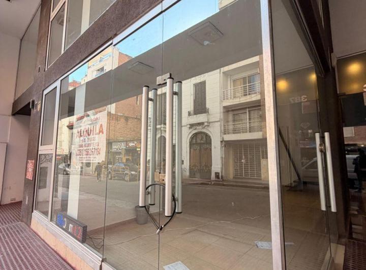 Local comercial · 130m²