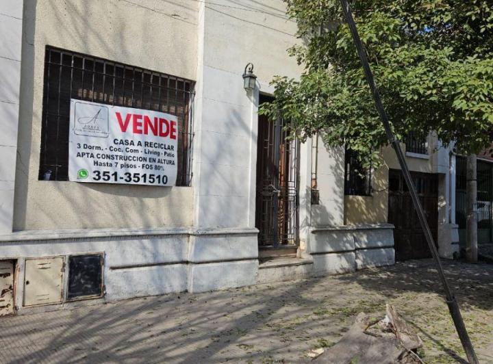 Casa · 100m² · 6 Ambientes
