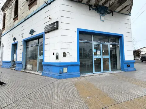 Local en Alquiler en Barrio Naón, Mataderos