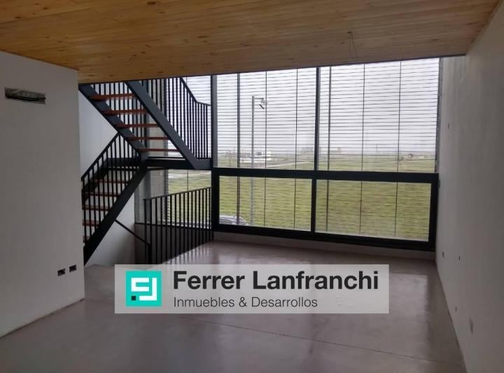 Casa · 180m² · 5 Ambientes · 2 Cocheras