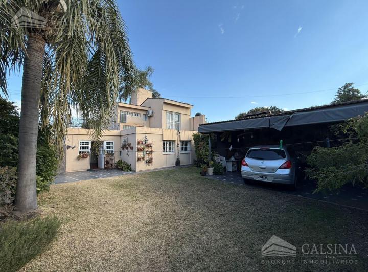 Casa · 150m² · 5 Dormitorios · 2 Cocheras