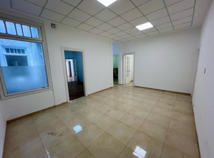 Oficina comercial · 166m² · 8 Ambientes
