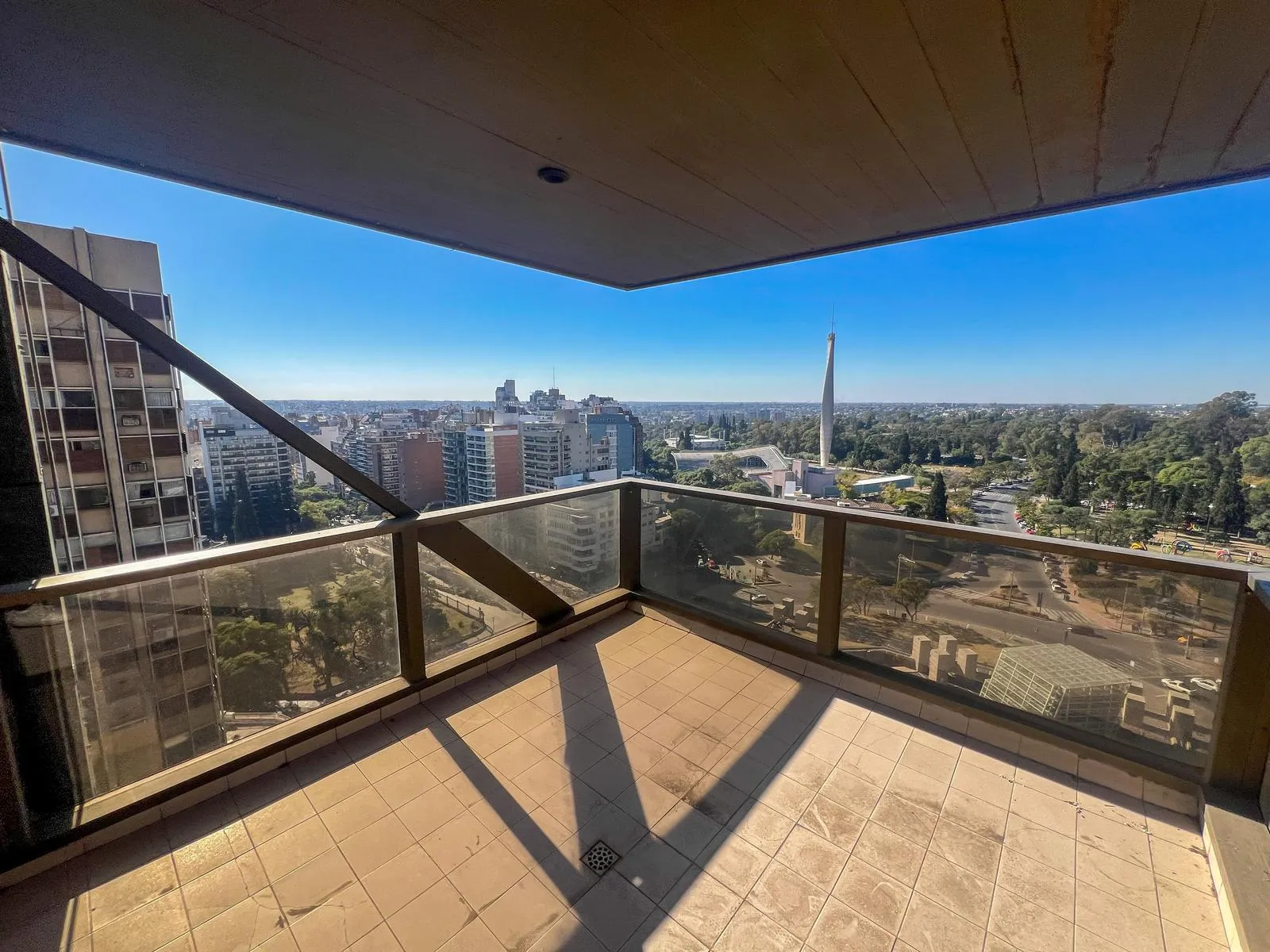 Piso 3 Dorm. con 2 COCHERAS -TORRES DE LA PLAZA frente a PLAZA ESPAÑA - TAP7069010