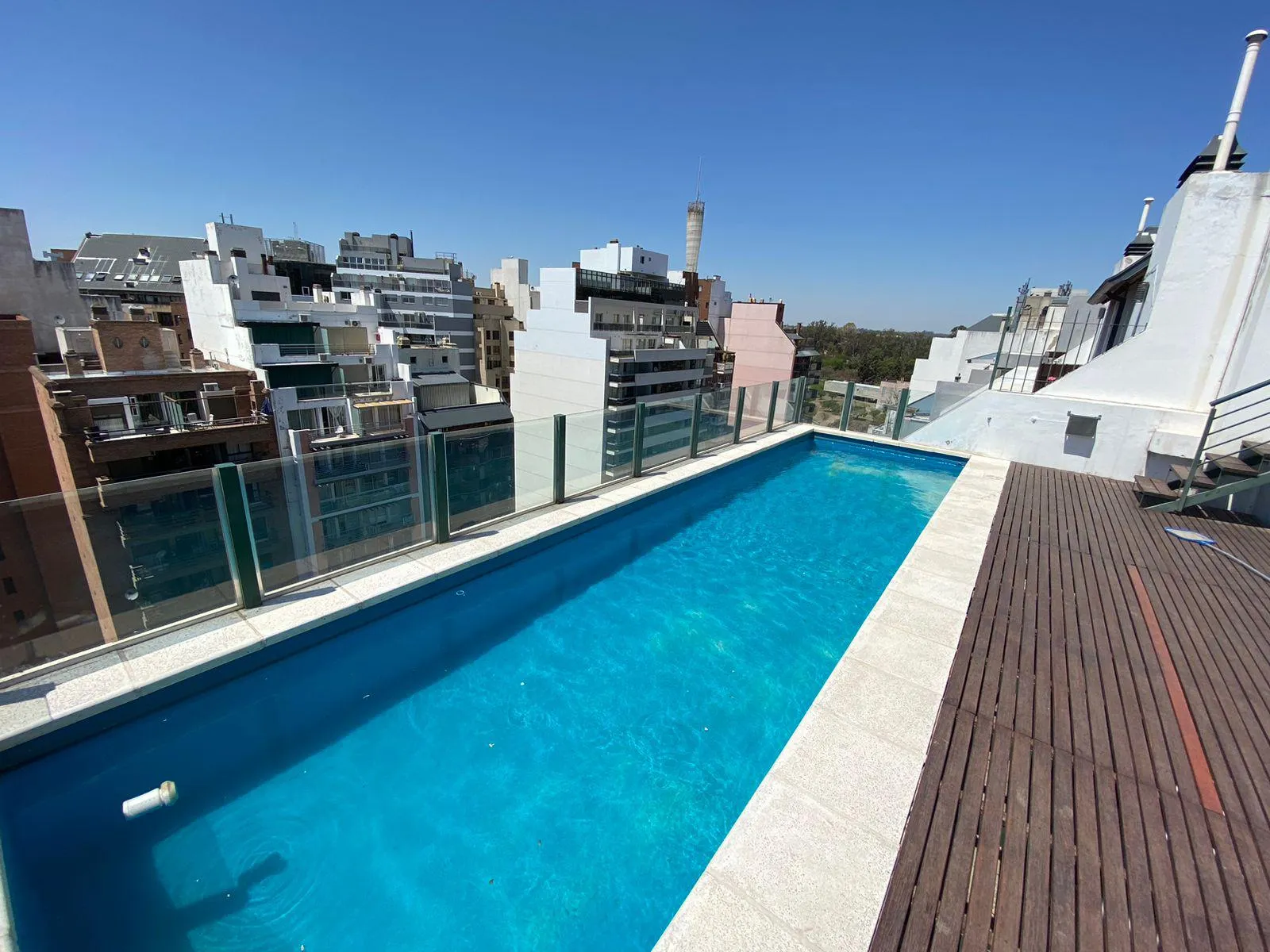 ALQUILER- Departamento de un dormitorio en la mejor zona de Nva Córdoba! Frente...