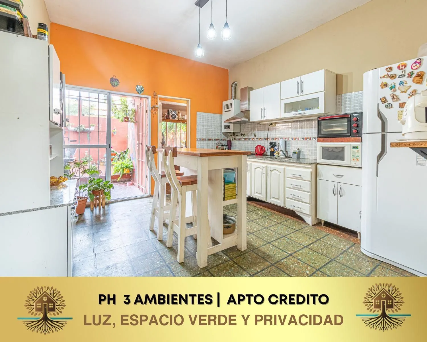 En venta ph al frente de 4 ambtes. con patio Jose Leon Suarez.