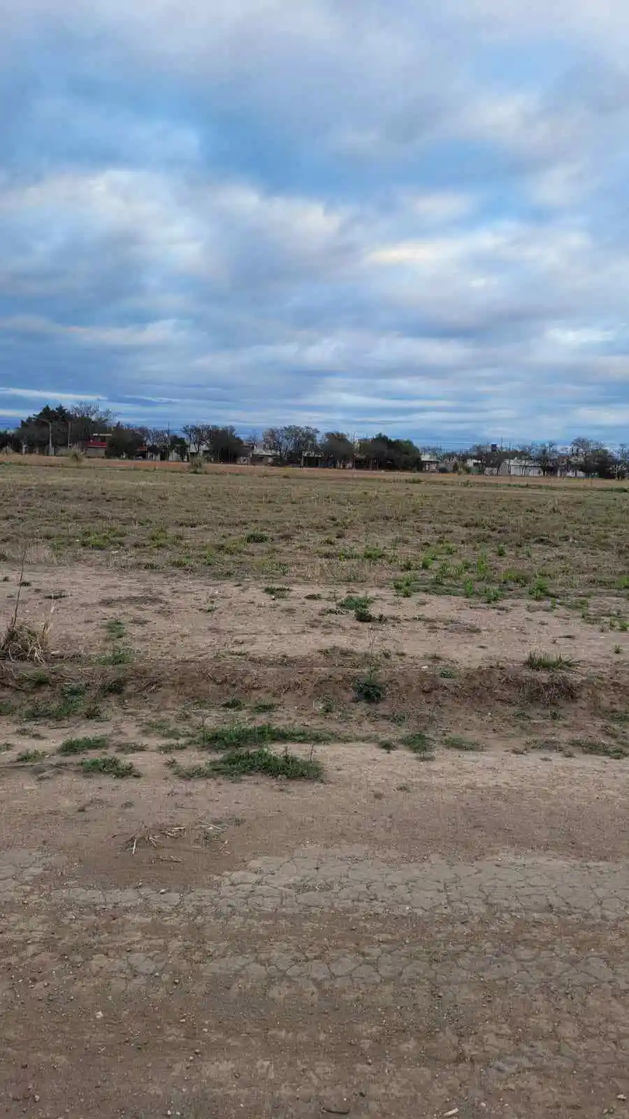 VENTA. LOTE 10X30M. Barrio Valle del Río, Río Tercero.