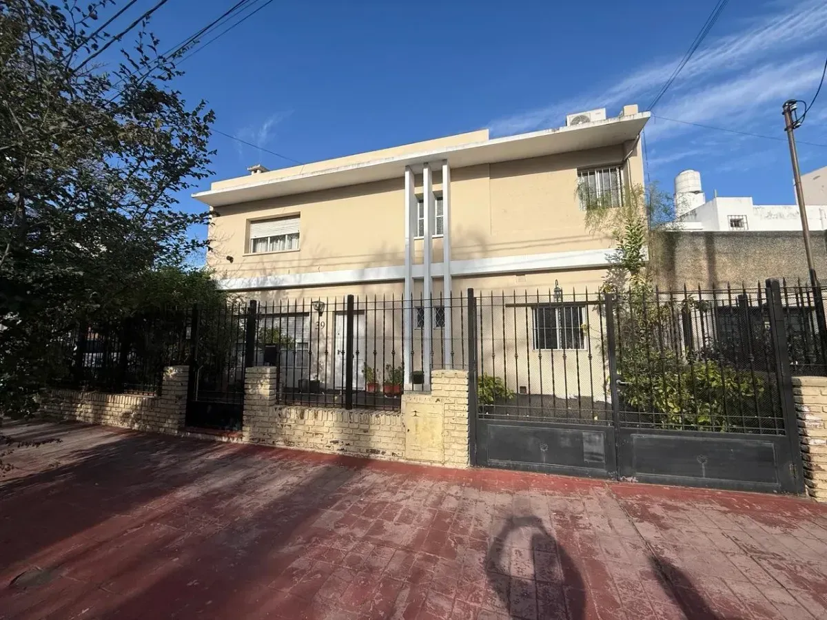 Casa En Venta Con Potencial Hotelero/residencia A Cuadras Del Nuevo Centro