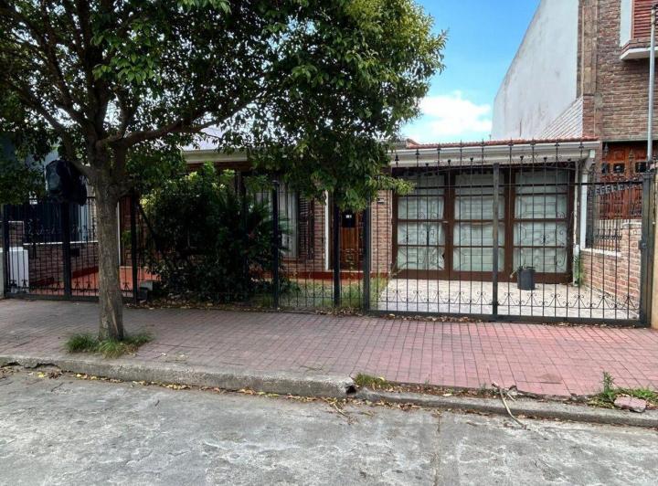 Casa · 189m² · 6 Ambientes · 2 Cocheras