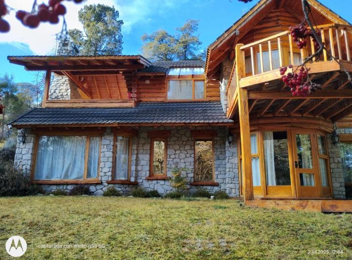 Casa · 180m² · 4 Ambientes · 1 Cochera