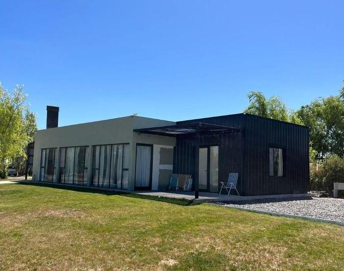 Casa · 100m² · 4 Ambientes · 1 Cochera