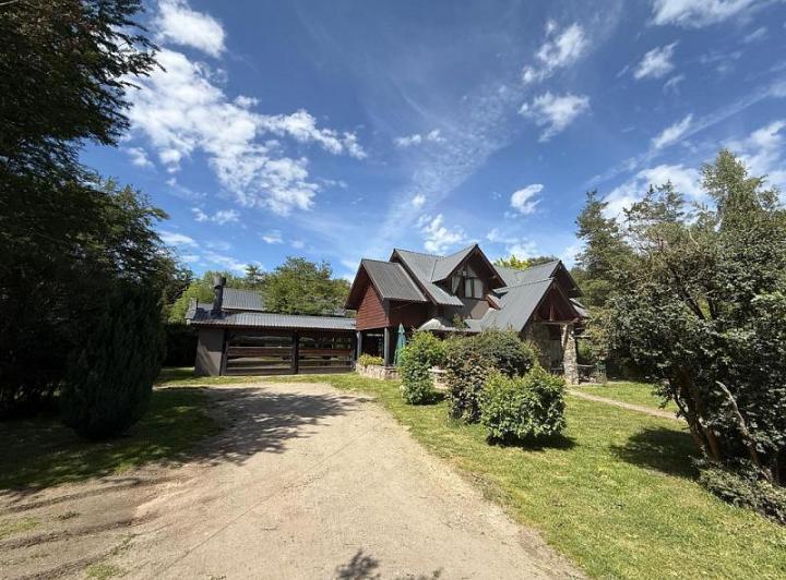 Casa · 237m² · 4 Ambientes