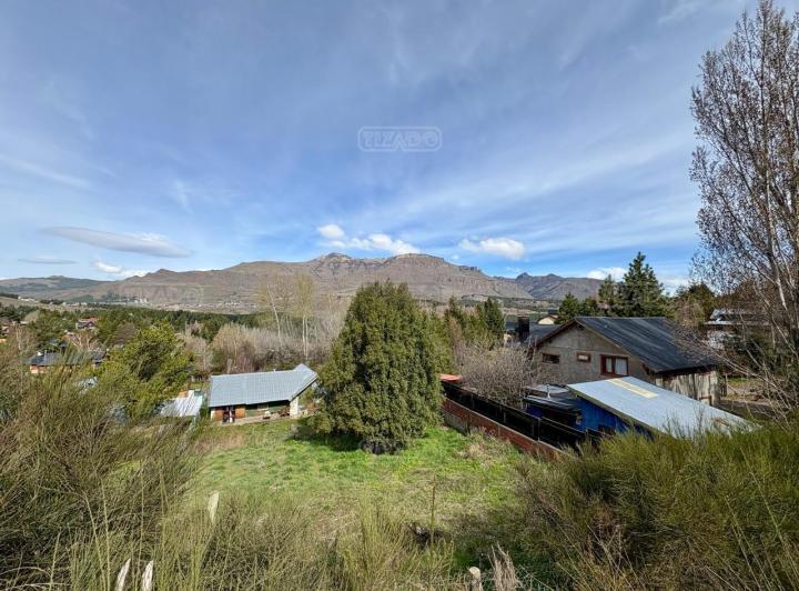 Terreno · 607m²