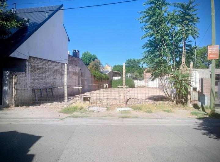 Terreno · 271m²