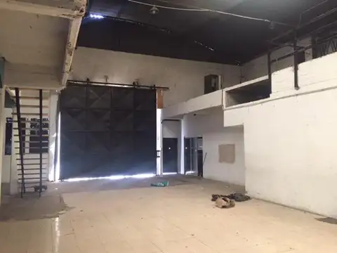Galpón en Alquiler en Lanus Oeste, Lanus