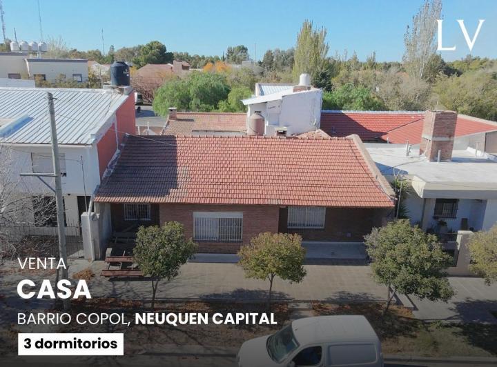 Casa · 273m² · 6 Ambientes · 1 Cochera