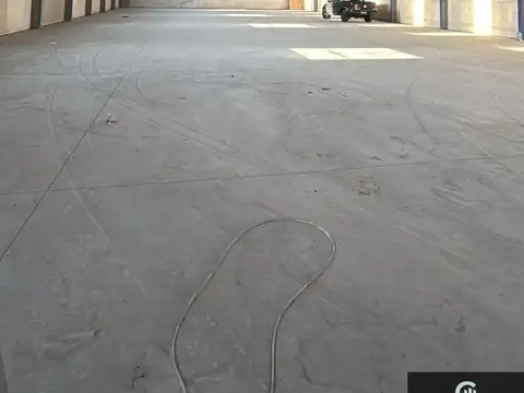 Galpón en Alquiler en Isidro Casanova, Partido de La Matanza